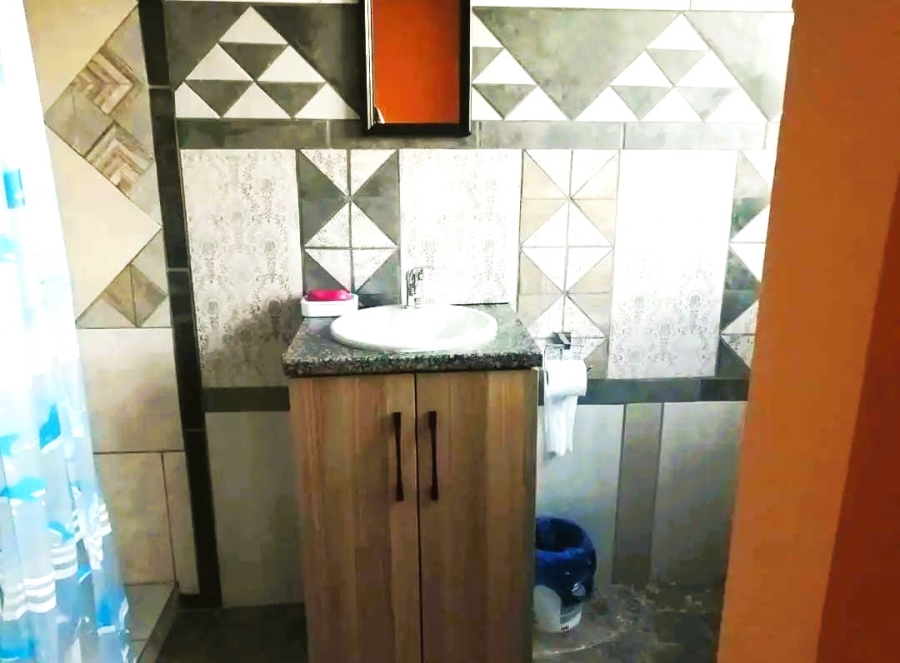 3 Bedroom Property for Sale in Louwville Western Cape